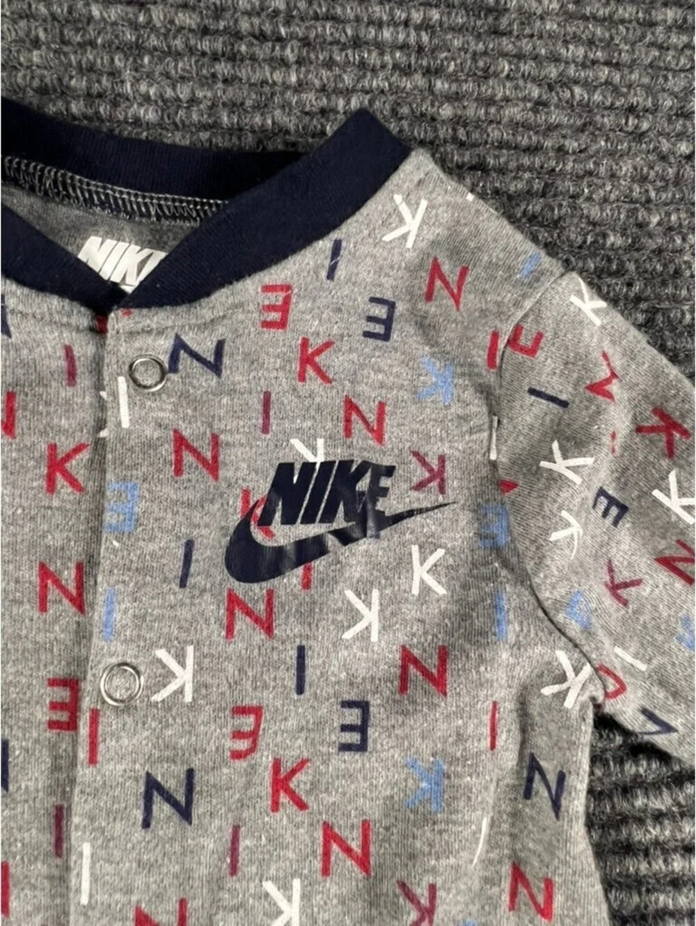 Nike Baby Sleeper Footed Pajamas 9 Months Grey with Multicolor Logo Print